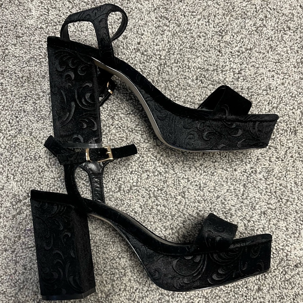 Shelly’s London Black‎ Velvet Platform Sandals Sz.9
